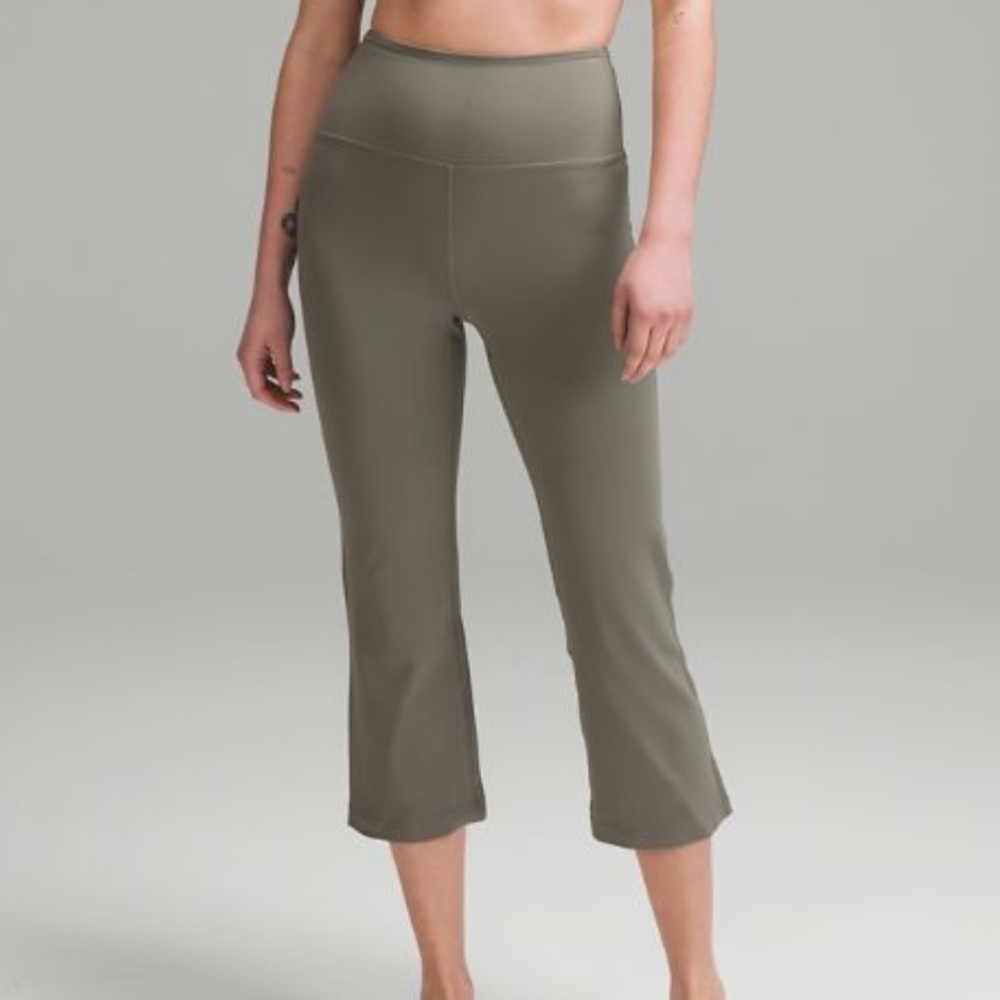 Super-High-Rise Crop Pant